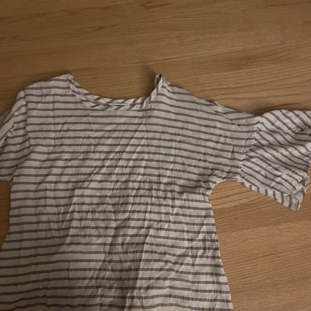 Express strip shirt with lower back tie